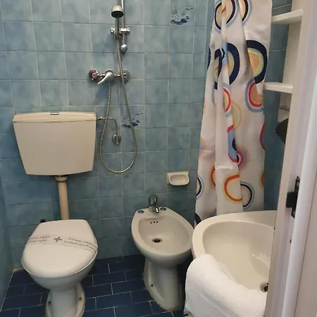 Szálloda Ideale Young People Under 40 Rimini