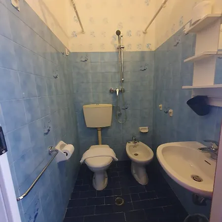 Szálloda Ideale Young People Under 40 Rimini