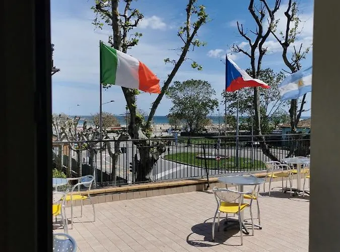 Hotell Ideale Young People Under 40 Rimini