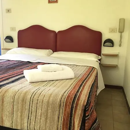 Ideale Young People Under 40 Hotel Rímini