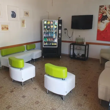 Ideale Young People Under 40 Отель