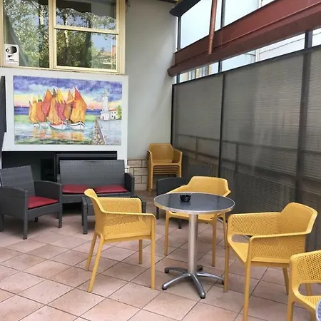 Hotel Ideale Young People Under 40