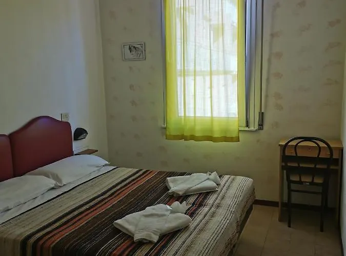 Ideale Young People Under 40 2*