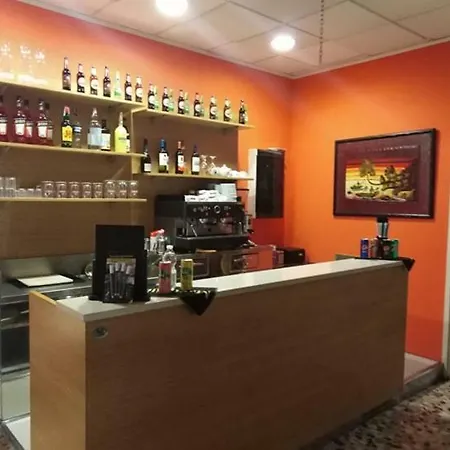 Ideale Young People Under 40 2* リミニ