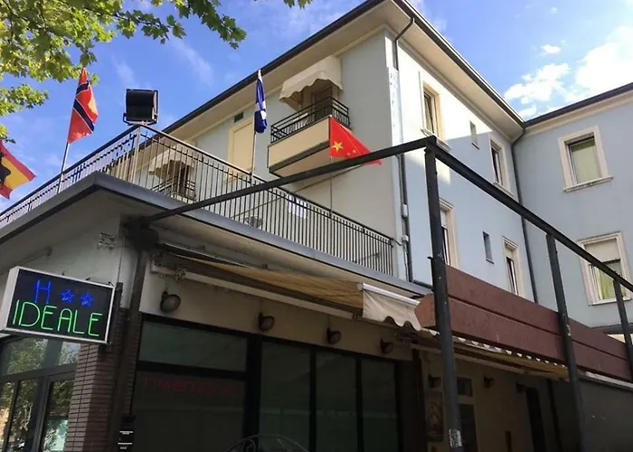 Hotel Ideale Young People Under 40